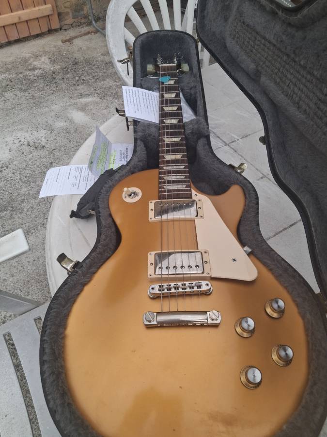 GUITARE