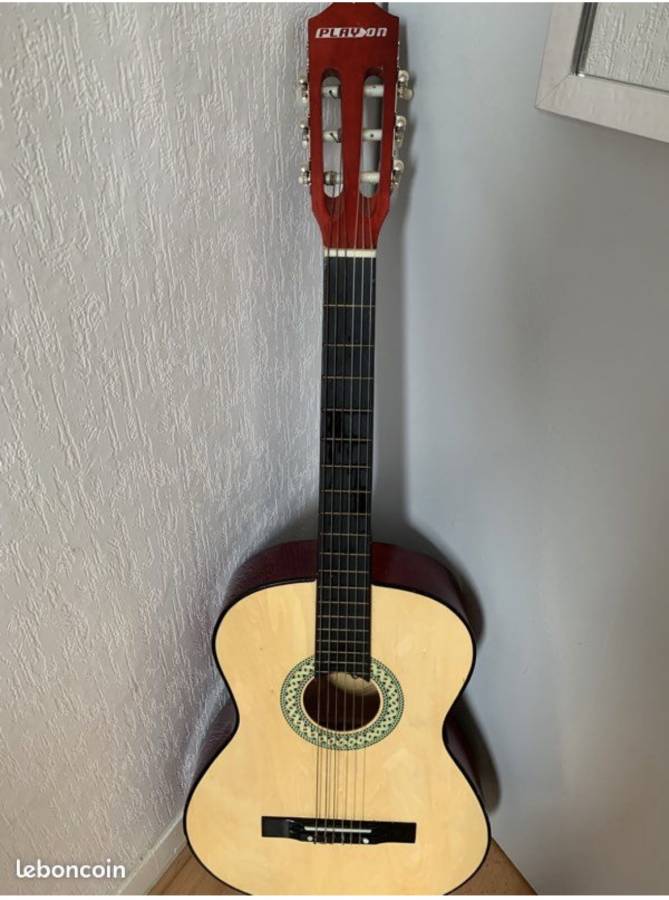 Guitare classique Play On avec housse
